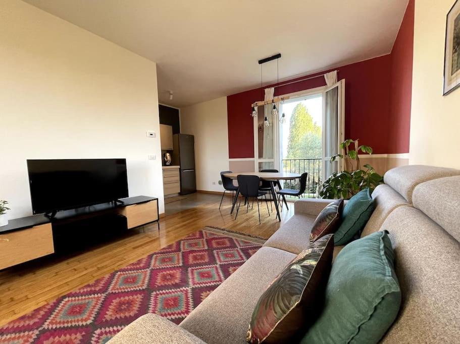 Appartamento Moderno In Tenuta Melloni Анцола-делл'Эмилия Экстерьер фото