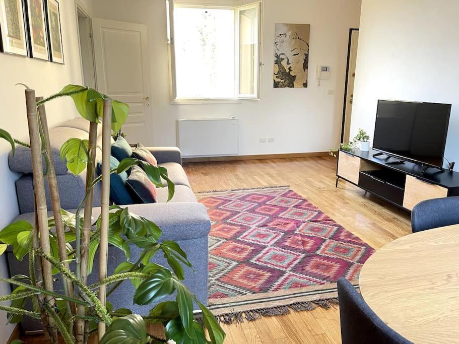 Appartamento Moderno In Tenuta Melloni Анцола-делл'Эмилия Экстерьер фото