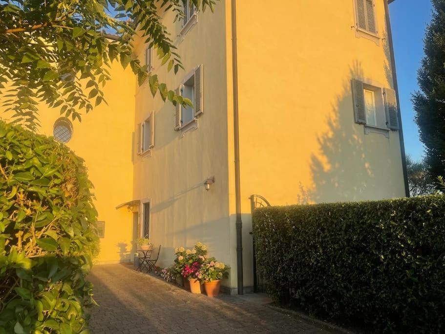 Appartamento Moderno In Tenuta Melloni Анцола-делл'Эмилия Экстерьер фото